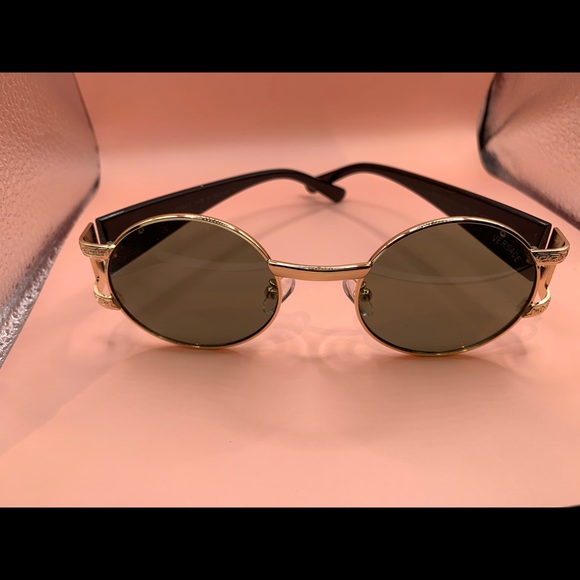 .🌹LAST ONE LEFT🌹 Mens versace green lens - Picture 2 of 8